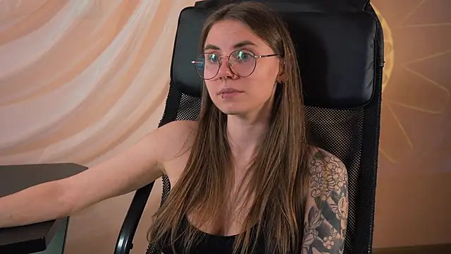  AnnaStark  online show from October 26, 2025, 8:20 am