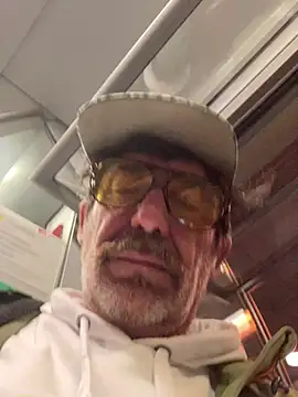 maxximere online show from February 23, 2026, 11:24 pm