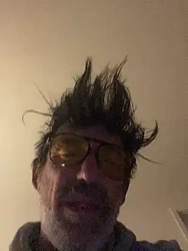 maxximere online show from March 4, 2026, 2:06 am