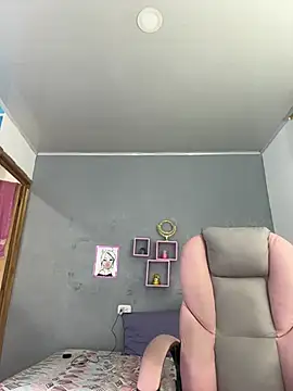 SexyLeilaa online show from December 19, 2024, 6:45 am