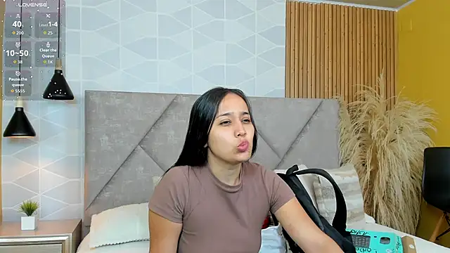 Snapshot of Sammy_Fit_ chatting on February 2, 2026, 12:59 pm Sammy Fit online show from February 2, 2026, 12:59 pm