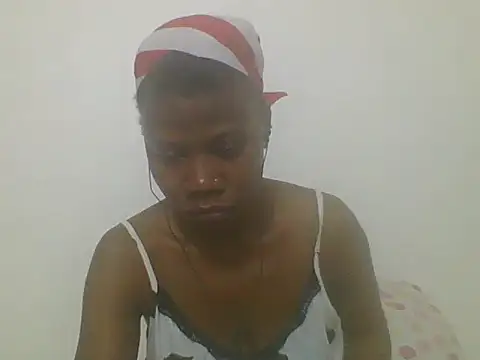 Snapshot of Sweetbaby004 chatting on September 13, 2025, 7:13 pm Sweetbaby004 online show from September 13, 2025, 7:13 pm