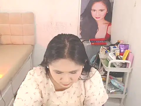 Lovely Emily69 online show from November 7, 2025, 11:32 am