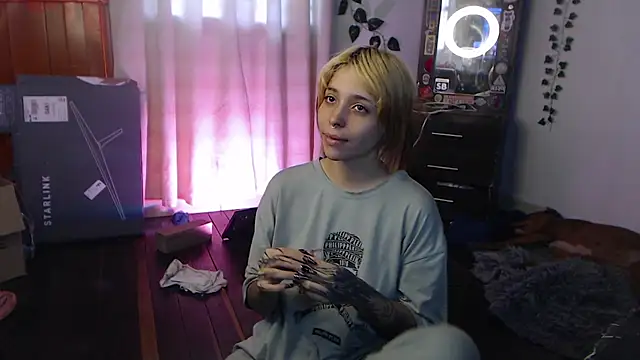 Snapshot of MaryJannes chatting on February 7, 2025, 9:04 pm MaryJannes online show from February 7, 2025, 9:04 pm