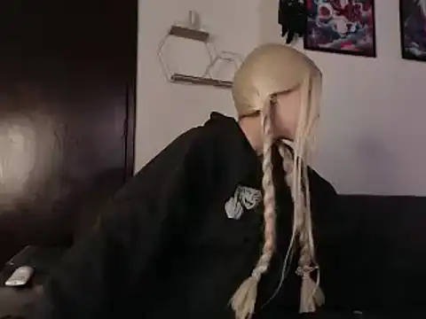 Snapshot of MaryJannes chatting on March 15, 2025, 12:45 pm MaryJannes online show from March 15, 2025, 12:45 pm