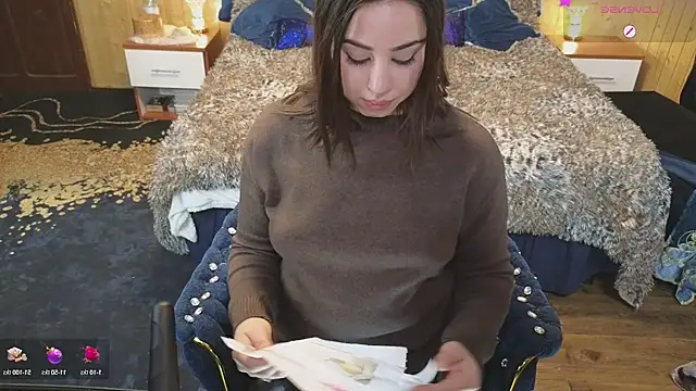 VanessaDoyle online show from January 28, 2025, 12:11 pm