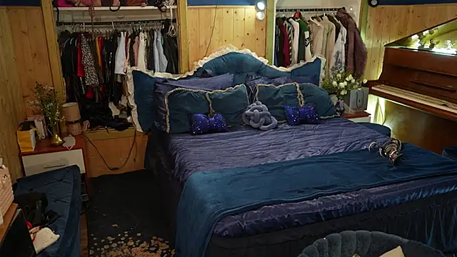 VanessaDoyle online show from October 26, 2025, 11:49 am