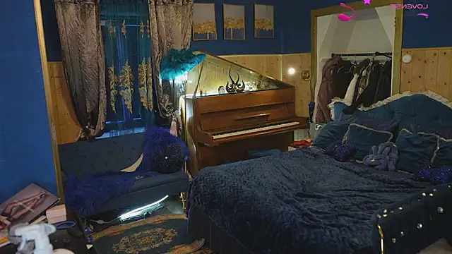 VanessaDoyle online show from February 7, 2026, 8:51 am