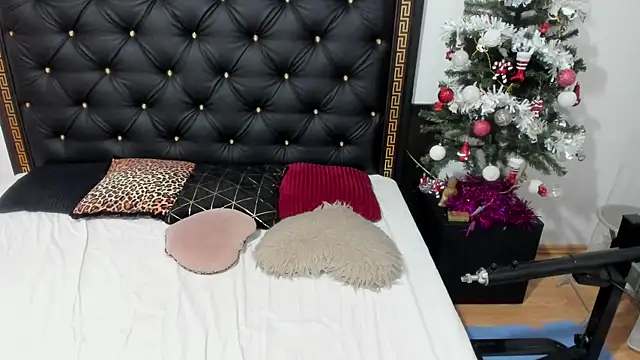 PreciousAillyn online show from January 3, 2025, 5:28 am