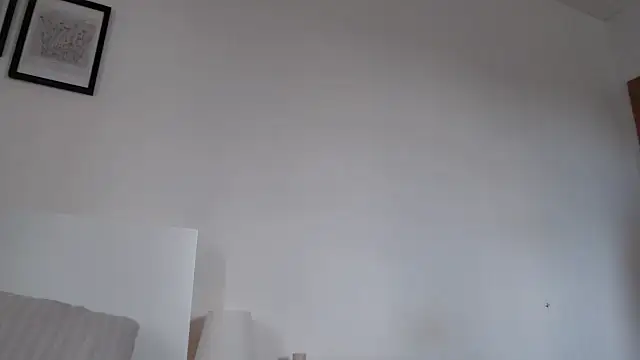 ocean eyess  online show from April 3, 2026, 10:35 am