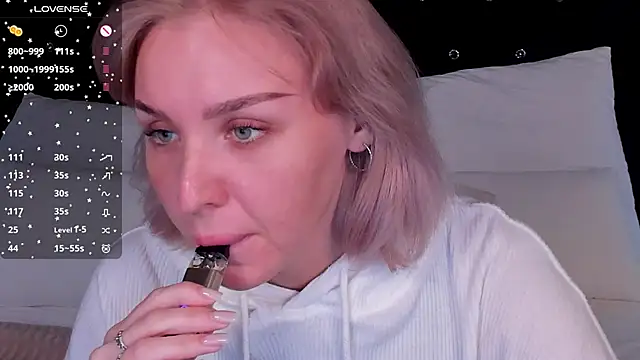 LianaFord online show from September 28, 2025, 5:29 pm