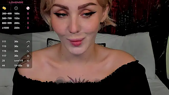 LianaFord online show from October 31, 2025, 7:59 pm