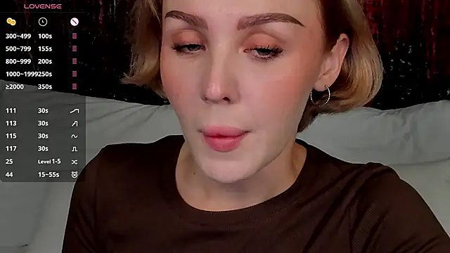 LianaFord online show from November 4, 2025, 8:41 pm