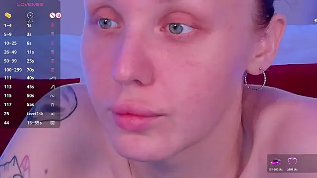 LianaFord online show from April 4, 2026, 4:22 am