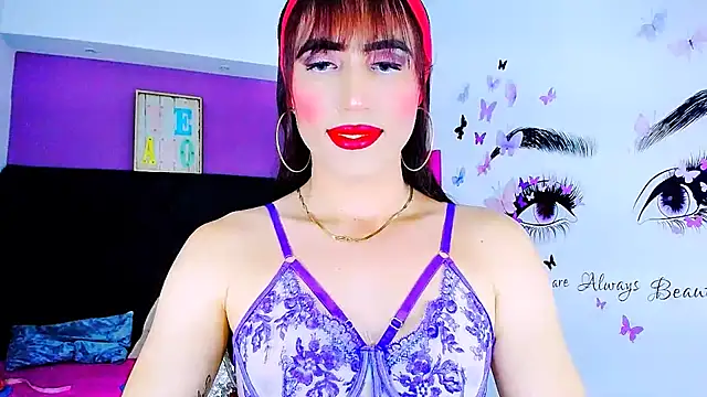 priscilahotker online show from September 15, 2025, 4:56 am