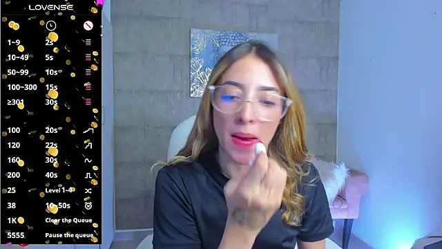 barbie scoth  online show from February 11, 2025, 8:20 pm