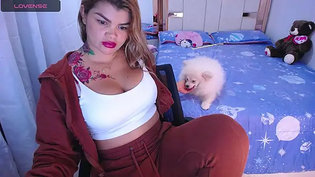 sara  stone1 online show from March 18, 2025, 1:43 am