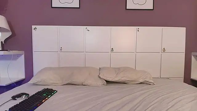 Snapshot of StaceyGraves_ chatting on October 22, 2025, 3:12 pm StaceyGraves online show from October 22, 2025, 3:12 pm