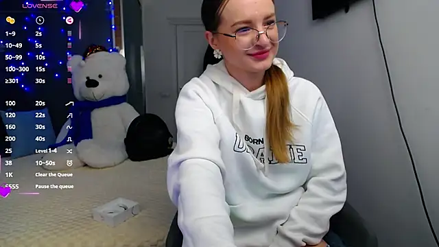 KateJonson online show from January 21, 2025, 8:19 am