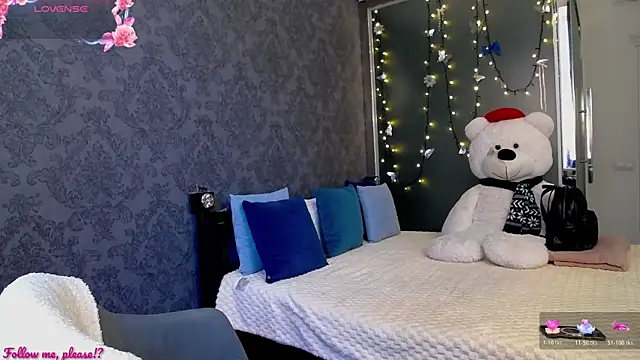 KateJonson online show from October 20, 2025, 12:05 pm