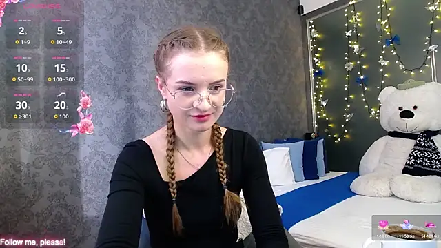 KateJonson online show from November 18, 2025, 11:25 am