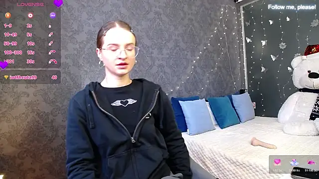 Snapshot of KateJonson chatting on January 18, 2026, 10:19 am KateJonson online show from January 18, 2026, 10:19 am