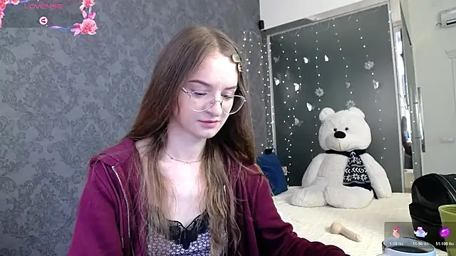 Snapshot of KateJonson chatting on June 12, 2026, 6:56 am KateJonson online show from June 12, 2026, 6:56 am