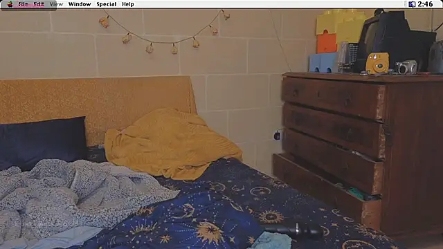 Kryptosworld online show from October 14, 2025, 7:47 pm