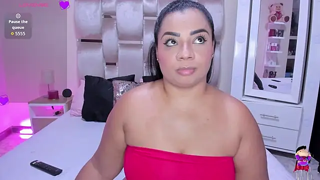 Snapshot of MelanyShayk chatting on July 18, 2026, 6:45 pm MelanyShayk online show from July 18, 2026, 6:45 pm