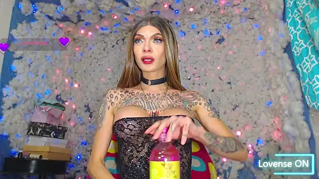 Snapshot of dannabigdirty1 chatting on March 7, 2025, 9:07 am dannabigdirty1 online show from March 7, 2025, 9:07 am