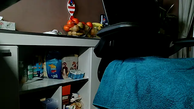 suedel65 online show from September 24, 2025, 3:21 am