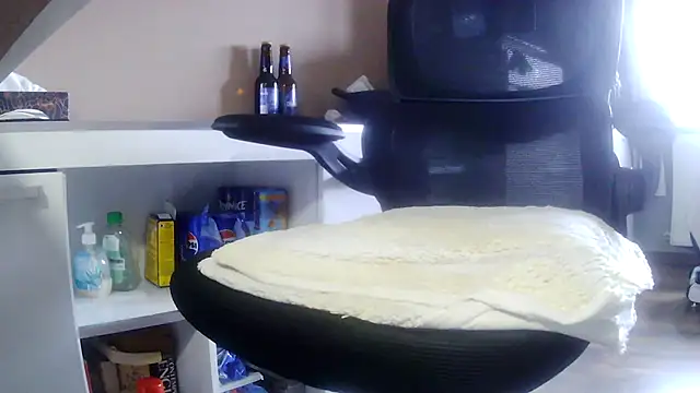 suedel65 online show from February 3, 2026, 10:09 am