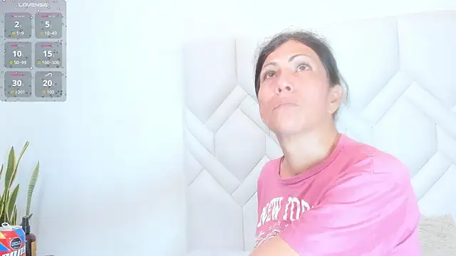 Cleopatra Trans online show from April 1, 2026, 7:33 pm