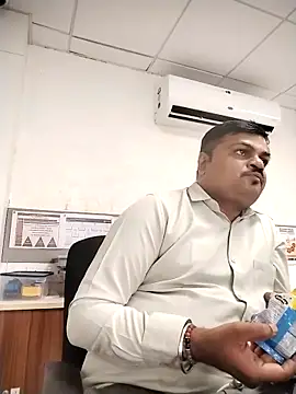 Desi Londa 143 online show from September 30, 2025, 4:17 am