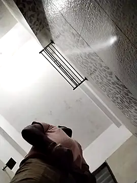 Desi Londa 143 online show from October 3, 2025, 3:47 am