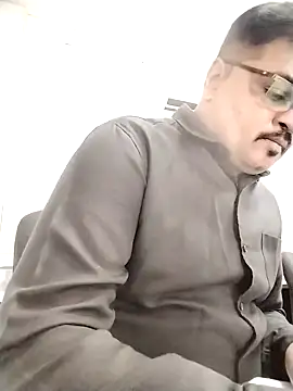 Desi Londa 143 online show from October 7, 2025, 4:09 am