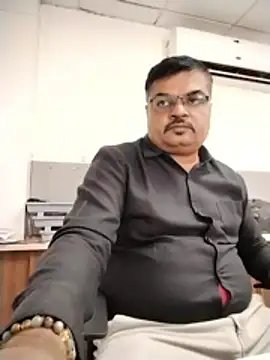 Desi Londa 143 online show from April 13, 2026, 5:02 am