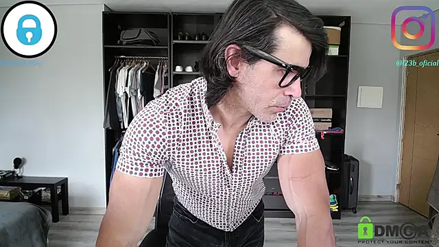 samricci21 online show from April 6, 2026, 12:50 pm