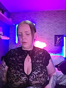 Snapshot of Melissa1994- chatting on May 20, 2026, 9:21 pm Melissa1994- online show from May 20, 2026, 9:21 pm