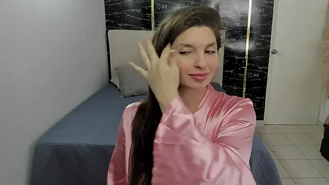 Snapshot of Azahara_Amin_ chatting on June 16, 2026, 5:04 pm Azahara Amin online show from June 16, 2026, 5:04 pm