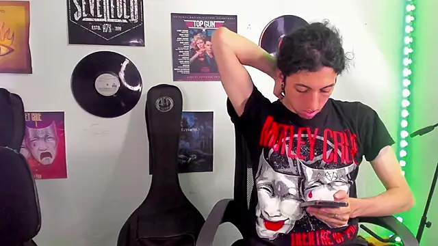 Snapshot of shelby__hotshoww chatting on January 30, 2025, 12:16 pm shelby hotshoww online show from January 30, 2025, 12:16 pm