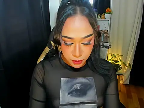 Snapshot of Mistress_Jolens chatting on January 28, 2025, 3:15 am Mistress Jolens online show from January 28, 2025, 3:15 am