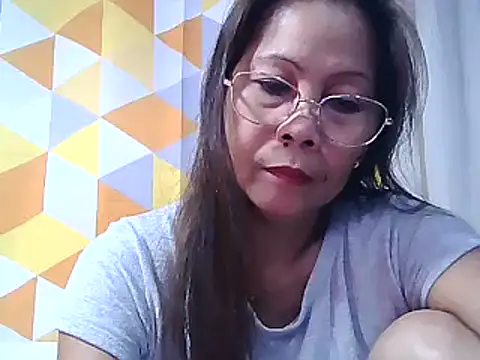 urwife tobe online show from March 23, 2025, 4:49 am