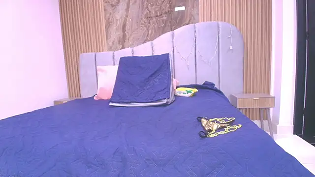 arletmss online show from December 20, 2025, 3:13 am