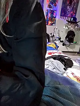 Vonniecd online show from March 13, 2026, 10:38 pm