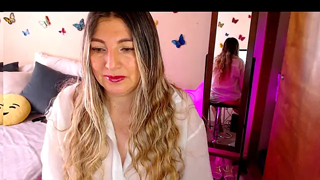 Jolie-Mature online show from September 14, 2025, 9:03 pm