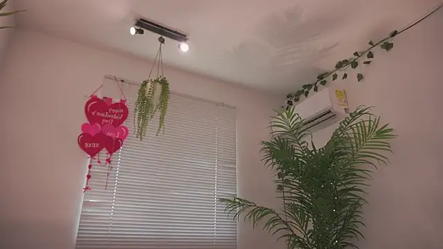 Snapshot of Cooper-Reds chatting on February 20, 2026, 8:31 pm Cooper-Reds online show from February 20, 2026, 8:31 pm