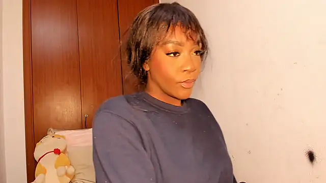 viioolleettaa online show from March 24, 2026, 9:53 pm