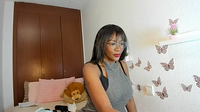 viioolleettaa online show from March 27, 2026, 7:57 pm