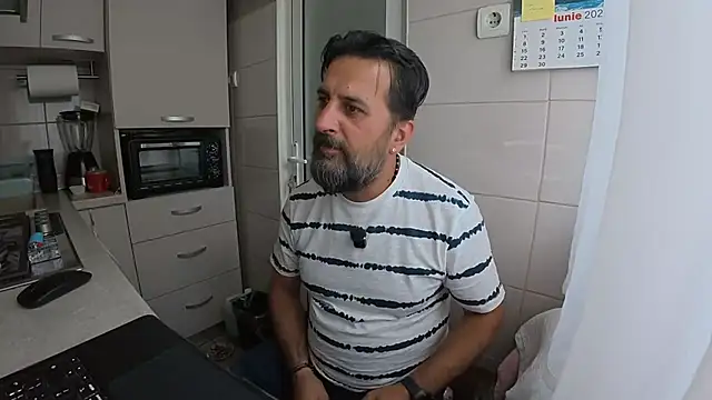 Snapshot of TigerOne19 chatting on June 13, 2026, 4:38 pm TigerOne19 online show from June 13, 2026, 4:38 pm